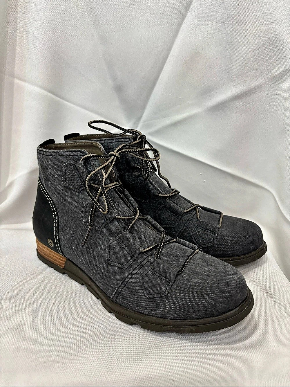 Sorel Major Lace Boot Canvas and Leather Size 9.5